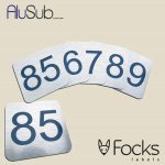 Nummerbordjes met oplopende nummerreeks, AluSub aluminium, bedrukking in topcoating, krasvast en bestand tegen chemisch reinigen