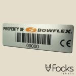 Barcode plaatje Bowflex voor fitnessapparatuur, full colour bedrukt, met wisselende gegevens (oplopende barcodes), slijtvast, krasvast en chemisch resistent. bedrukt met wisselende gegevens (oplopende barcodes)