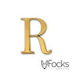 Relaxury merklabel, gegoten zinklegering in goud vernikkeld en geborsteld, met kleeflaag aan achterzijde.